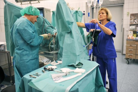 Modern medicine often uses the keyhole method