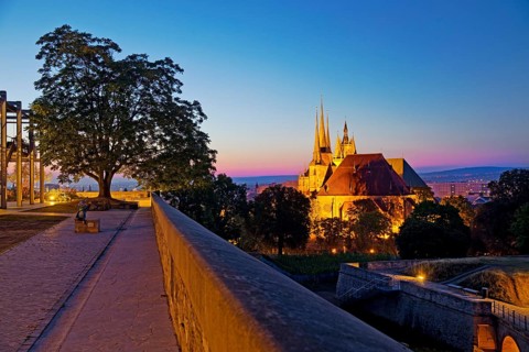 City view with Severi Church and Erfurt Cathedral at dawn
