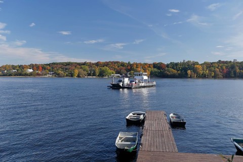 Small ferry boat crossing the Ottawa River