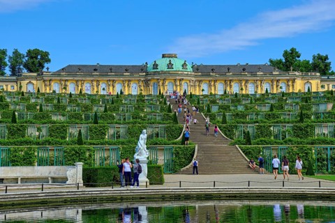 French Rondell and Great Fountain with view over the vineyard terraces to Sanssouci Palace