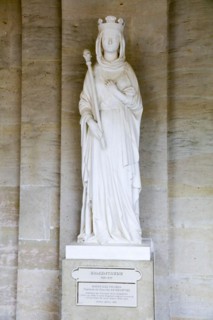 Statue of Ermentrude