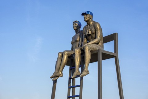 Bronze sculpture Soccoristas de Biarritz X-X by Aurora Canero in the dunes along the North Sea coast at Knokke-Heist