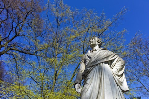 Statue of Olbers in the Wallanlagen
