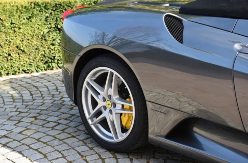 Ferrari alloy wheel