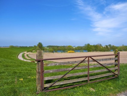 The Weser dyke near Neuenkirchen