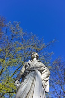 Statue of Olbers in the Wallanlagen