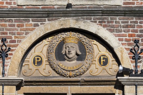 One of 14 bustes of the Count of Flanders