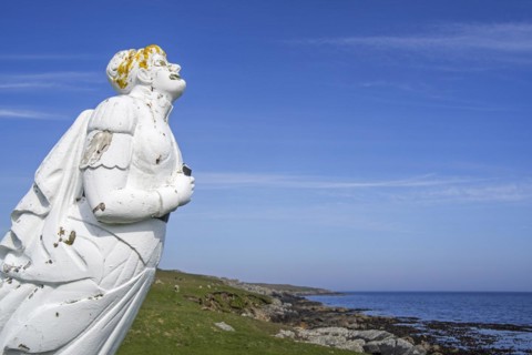 The White Wife of Queyon