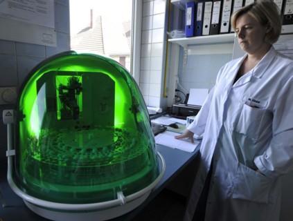 Modern technology in equipment and an assembly line enables the Hygiene Institute