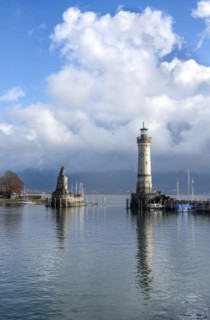 Harbour entrance of Lindau Harbour, pier with New Lindau Lighthouse and Bavarian Lion, Lindau Island, Lake Constance, Bavaria, Germany, Europe