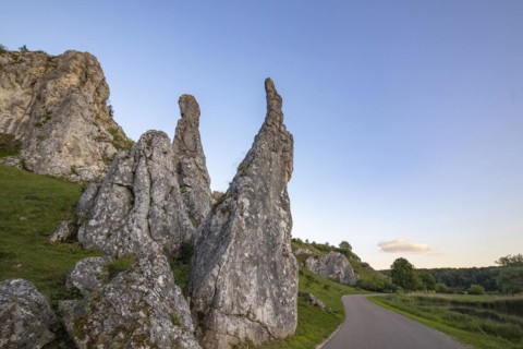 Stone Virgins, rock needles in the Eselsburg Valley, landscape of the Swabian Alb near Herbrechtingen, Baden-Wuerttemberg, Germany, Europe