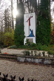 Monument commemorating the Iller accident, 15 soldiers drowned June 1957 near the Hirschdorf Iller bridge, near Kempten, Allgaeu, Bavaria, Germany, Europe
