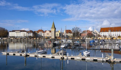Sailboats in the harbour, harbour promenade with Mangturm, reflected in the lake, harbour, Lindau Island, Lake Constance, Bavaria, Germany, Europe