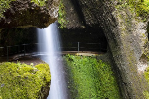 Levada do Moinho, Waterfall in a gorge, Ponta do Sol, Madeira, Portugal, Europe