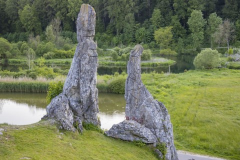 Stone Virgins, rock needles in the Eselsburg Valley, landscape of the Swabian Alb near Herbrechtingen, Baden-Wuerttemberg, Germany, Europe