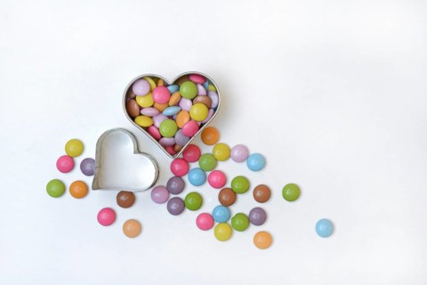 Chocolate Lentils in Heart Cookie Cutter, Smartie