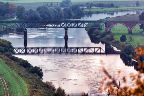 Kennedy Bridge, historic railway bridge over the Weser, architect Josef Stuebben, foggy atmosphere in autumn, Boffzen, Holzminden, Lower Saxony, Germany, Europe
