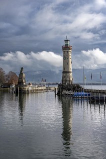 Harbour entrance of Lindau Harbour, pier with New Lindau Lighthouse and Bavarian Lion, Lindau Island, Lake Constance, Bavaria, Germany, Europe