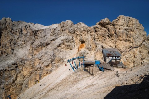 Gondola lift to Forcella Staunies, Monte Cristallo group, Dolomites, Italy, Dolomites, Italy, Europe