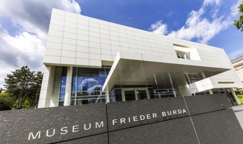 Museum Frieder Burda, exterior view, architecture Richard Meier, art museum in Baden-Baden, Baden-Wuerttemberg, Germany, Europe