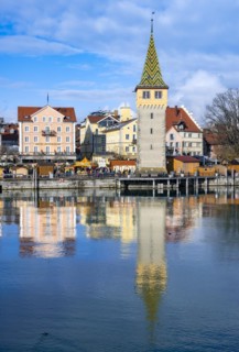 Harbour promenade with Mangturm, reflected in the lake, harbour, Lindau Island, Lake Constance, Bavaria, Germany, Europe