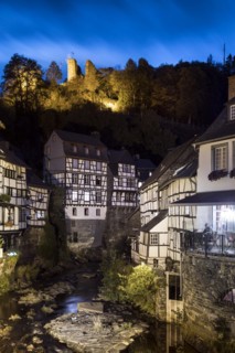 Historic Old Town Monschau in the Evening, Haller Ruin, Medieval Castle, Eifel, Northern Eifel, Monschau, North Rhine-Westphalia, North Rhine-Westphalia, Germany, Europe
