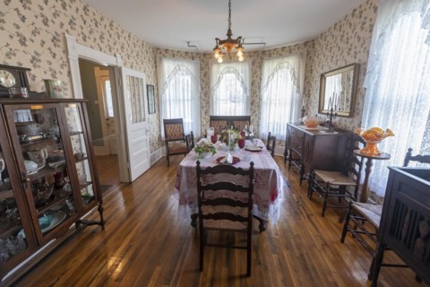 Beckley, West Virginia, Historic buildings are on display in the Coal Camp at the Beckley Exhibition Coal Mine. The mine superintendents house, constructed in 1906, was moved here from Skelton, West V...