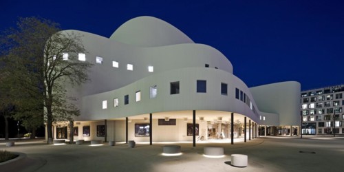 Duesseldorfer Schauspielhaus am Abend, abbreviated Dhaus, Duesseldorf, North Rhine-Westphalia, Germany, Europe