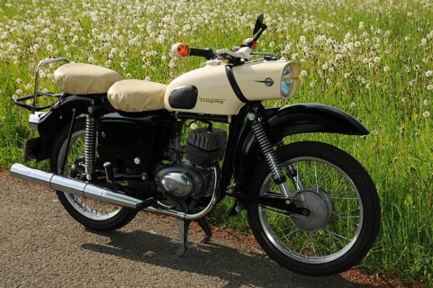 Vintage motorbike from the GDR MZ ES 150, Hesse, Germany, Europe