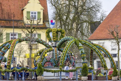 Easter fountain, 11000 hand-painted eggs decorate the village fountain at Easter in Schechingen, Ostalbkreis, Baden-Wuerttemberg, Germany, Europe