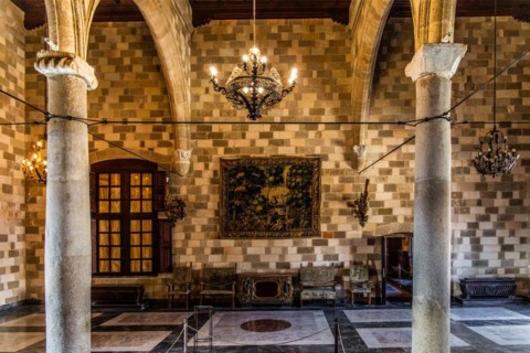 Grand Masters Palace built in the 14th century by the Johnnite Order, fortress and palace for the Grand Master, UNESCO World Heritage Site, Old Town, Rhodes Town, Greece, Europe