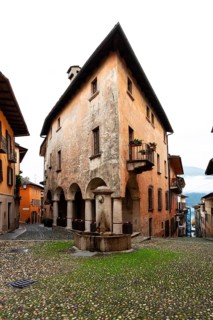 Historic old town, rainy weather, Cannobio, Lago Mggiore, Verbano-Cusio-Ossola, Piedmont, Italy, Europe