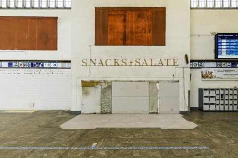 Dreariness in the main station due to the Stuttgart 21 construction project, S21. The heritage-protected Bonatz building is being completely renovated for 250 million euros, all service facilities for...