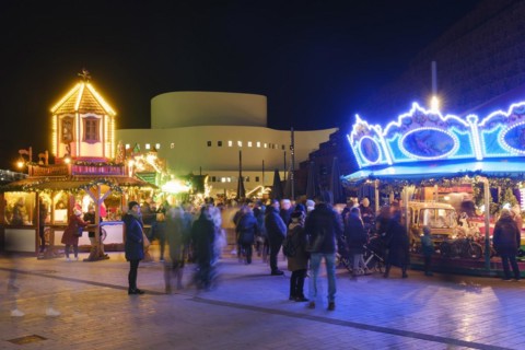 Christmas market at the Schauspielhaus, Duesseldorf, North Rhine-Westphalia, Germany, Europe