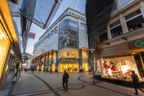 Essen city centre in the Corona crisis, Limbecker Strasse pedestrian zone, Essen, North Rhine-Westphalia, Germany, Europe