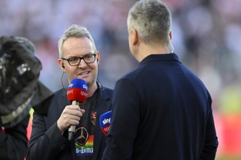 Chief Sports Officer Alexander Wehrle VfB Stuttgart in interview microphone logo SKY in special jersey, diversity LGBT diversity rainbow, Mercedes-Benz Arena, Stuttgart, Baden-Wuerttemberg, Germany, E...