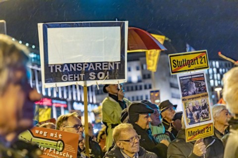 Against this, and this with conviction and for the 500th time. 500th Monday demonstration protesting against the new through station, the Stuttgart 21 project, Stuttgart, Baden-Wuerttemberg, Germany, ...