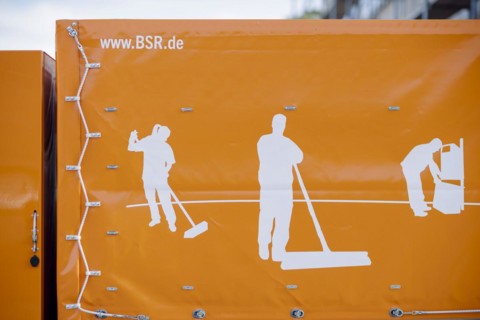 Symbolic photo on the subject of reconciling family and work. A car belonging to the Berliner Stadtreinigung