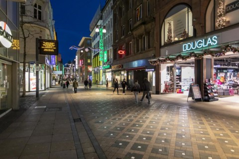 Westenhellweg in Dortmund city centre, Douglas, lockdown, partial lockdown, Dortmund, North Rhine-Westphalia, Germany, Europe