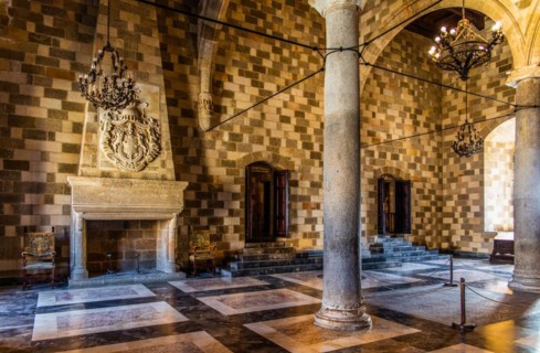Grand Masters Palace built in the 14th century by the Johnnite Order, fortress and palace for the Grand Master, UNESCO World Heritage Site, Old Town, Rhodes Town, Greece, Europe