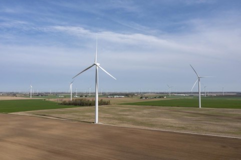 Elkton, Michigan, The Harvest I Wind Project in the Thumb of Michigan. When Harvest I began operation in 2008, it was Michigans first commercial-scale wind project. Now wind turbines in the region are...
