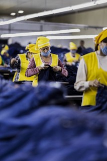 Women workers produce jeans at the Afrasyab jeans factory in Samarkand, 02.11.2022., Samarkand, Uzbekistan, Asia