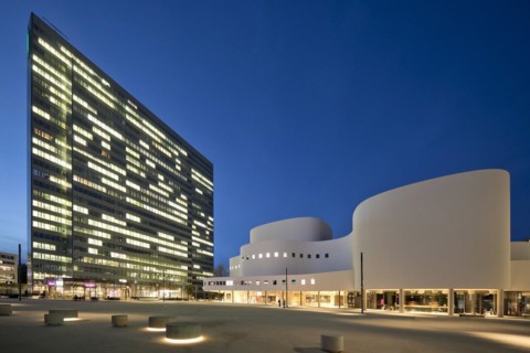 Duesseldorf Schauspielhaus in contrast to the Dreischeibenhaus, Duesseldorf, North Rhine-Westphalia, Germany, Europe