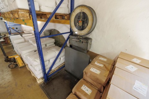 Grain stock in a mill in Ditzingen, 26.08.2022. Packages with milled flour in organic quality., Ditzingen, Baden-Wuerttemberg, Germany, Europe