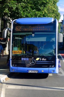 Electric bus, e-bus of MVG, Muenchner Verkehrsgesellschaft, from the front, Munich, Bavaria, Germany, Europe