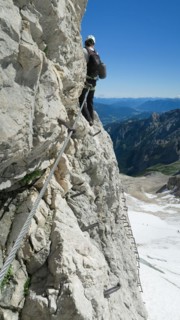 Passage via ferrata with a large exposure and an amazing view of the mountain range and the glacier. Zugspitze massif