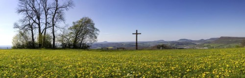 View from the Kuchalb onto the Alb foothills and the three imperial mountains Hohenstaufen