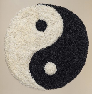 Yin yang of rice and black lentils