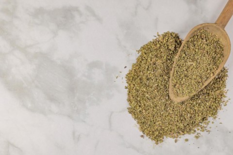 Dried oregano