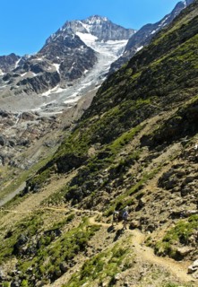 Steep hiking trail to the Bietschhorn hut